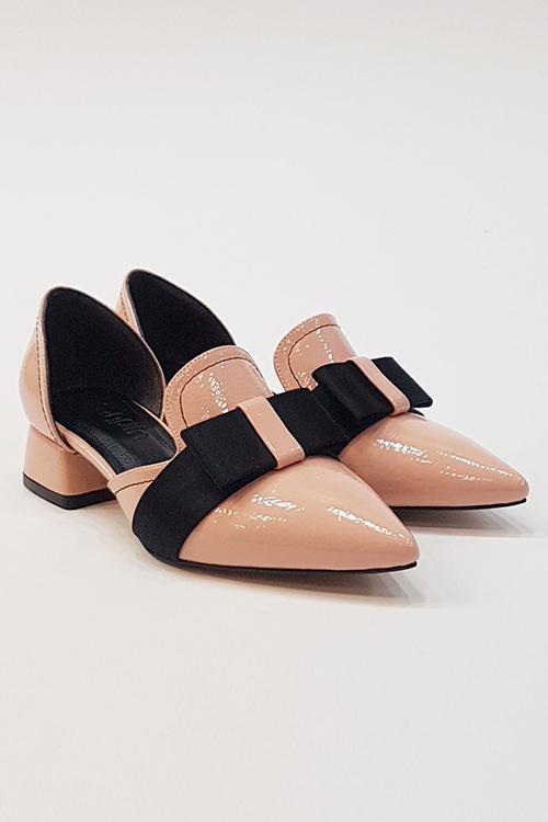 Bow Pointed Flats