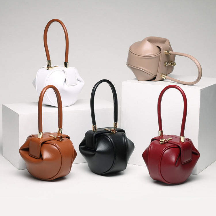 High-end Leather Women's Design Fashion Retro Handbags