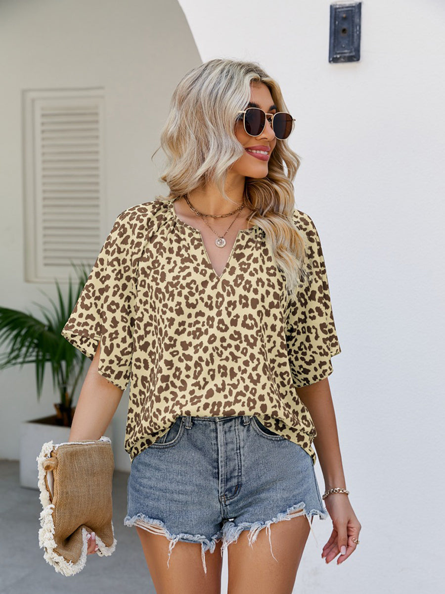 Women's T-Shirts Leopard Print Short Sleeve Relaxed V-Neck T-Shirt
